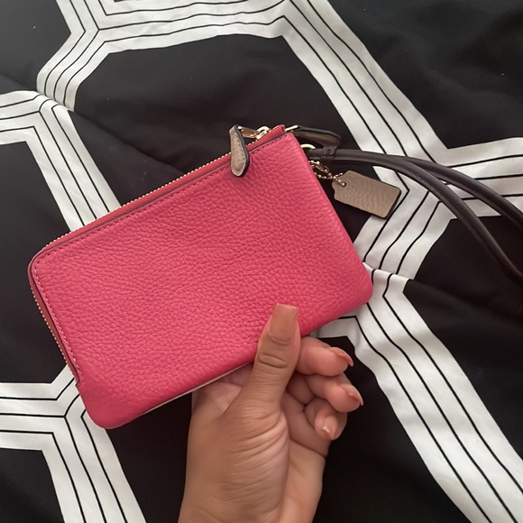 Couch wristlet - Picture 3 of 4